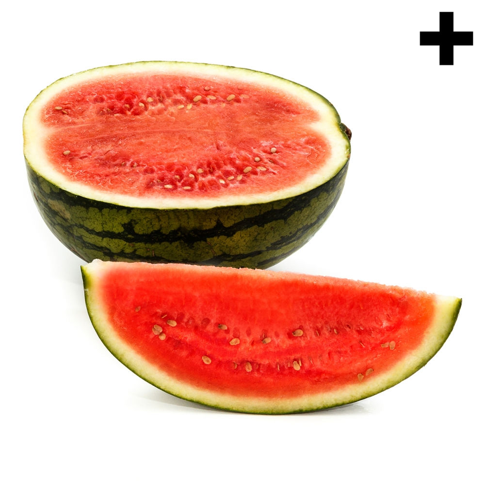 Imagen en la que se ve media sandía al fondo y una rodaja en el frente