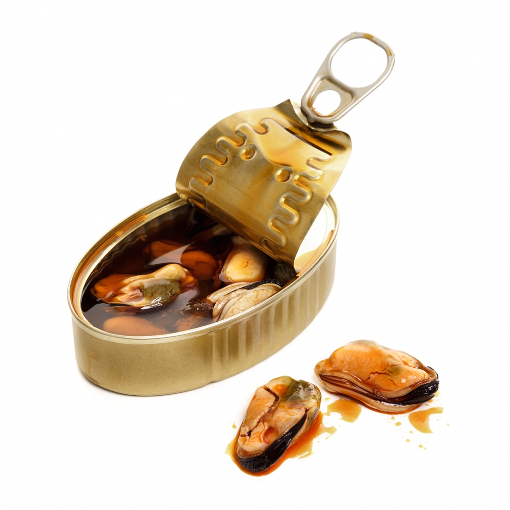 Imagen en la que se ve una lata de mejillones