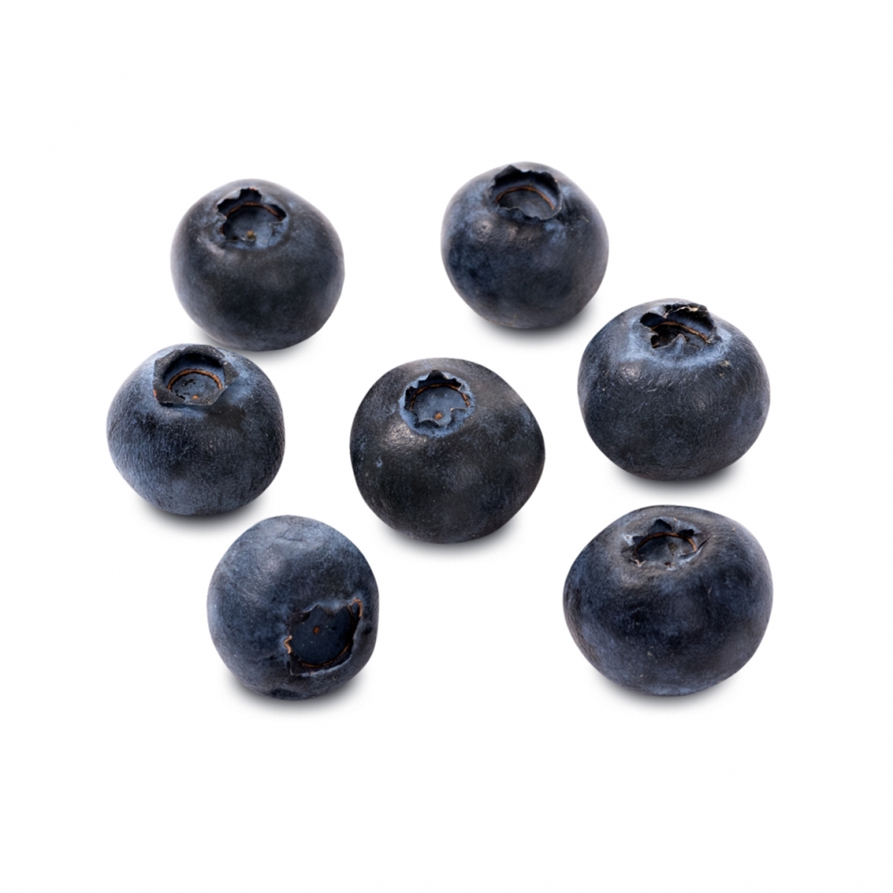 Imagen en la que se ven unos arándanos