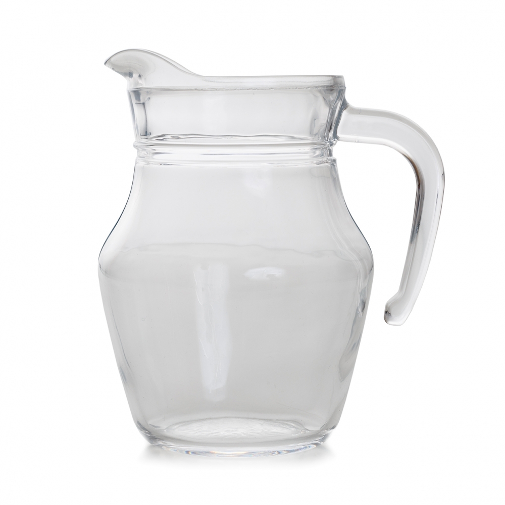 Imagen en la que se ve una jarra de cristal vacía