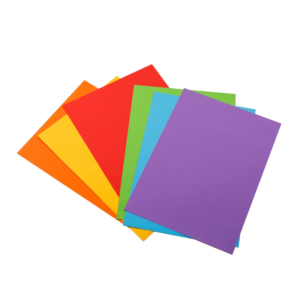 Imagen en la que aparece una serie de cartulinas de colores