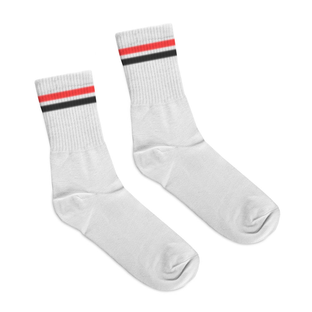 Imagen en la que se ve un par de calcetines de deporte