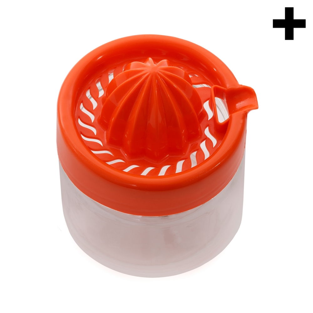 Imagen en la que se ve el plural del concepto exprimidor manual