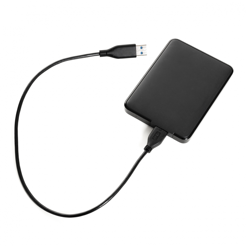 Imagen en la que aparece un disco duro externo