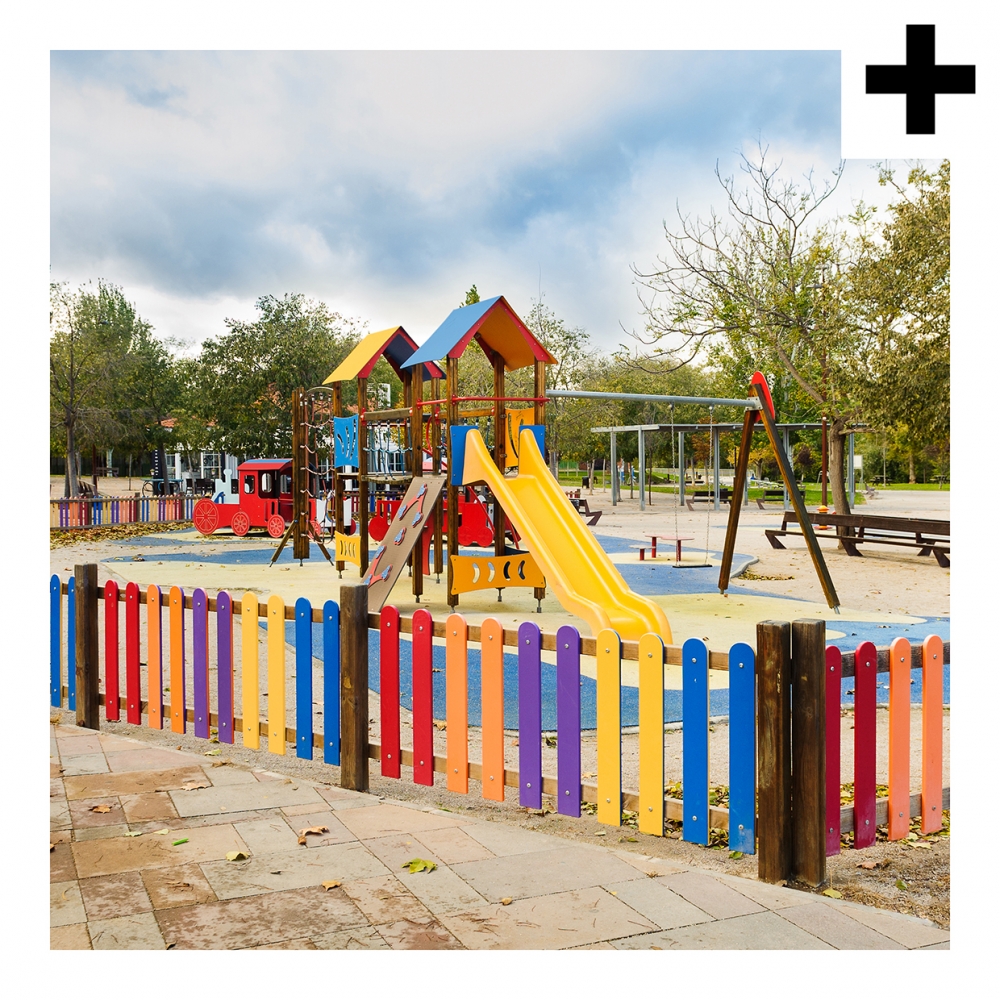 Imagen en la que se un parque infantil y árboles al fondo