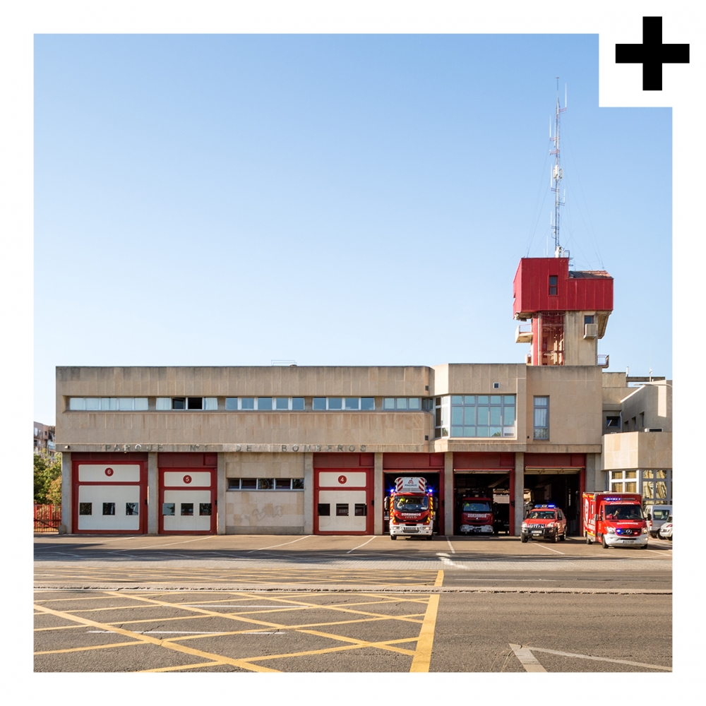 Imagen en la que se ve el plural del concepto parque de bomberos