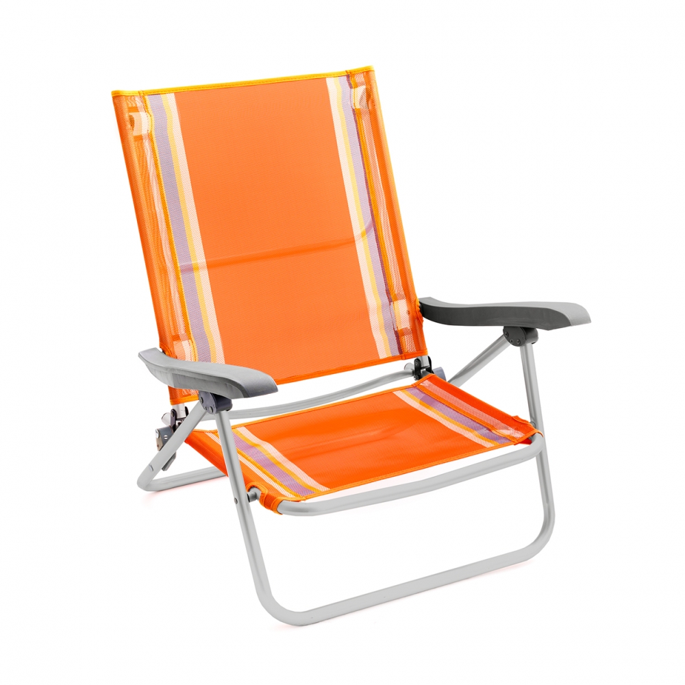 Imagen en la que se ve una silla de playa