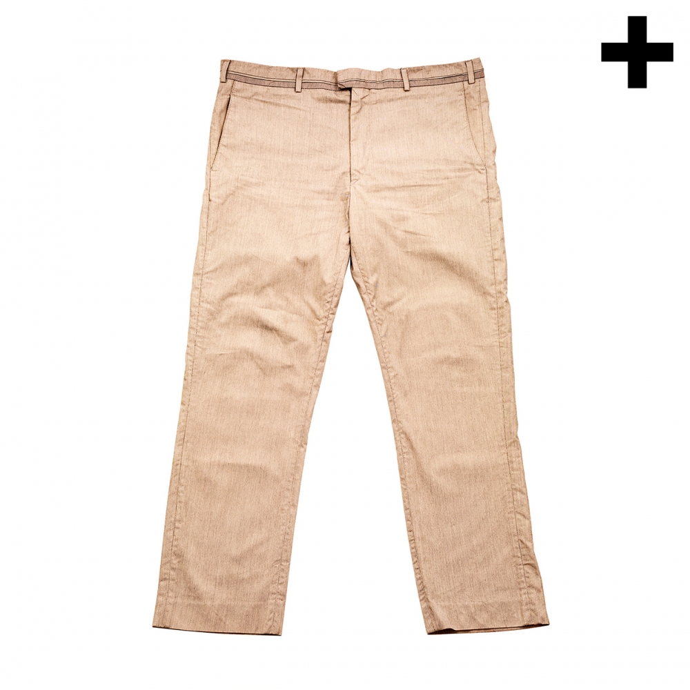 Imagen en la que se ve el plural del concepto pantalón largo