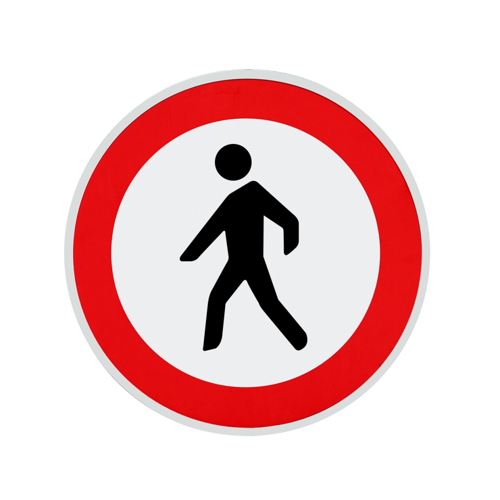 Imagen en la que se ve una señal de prohibido el paso a peatones