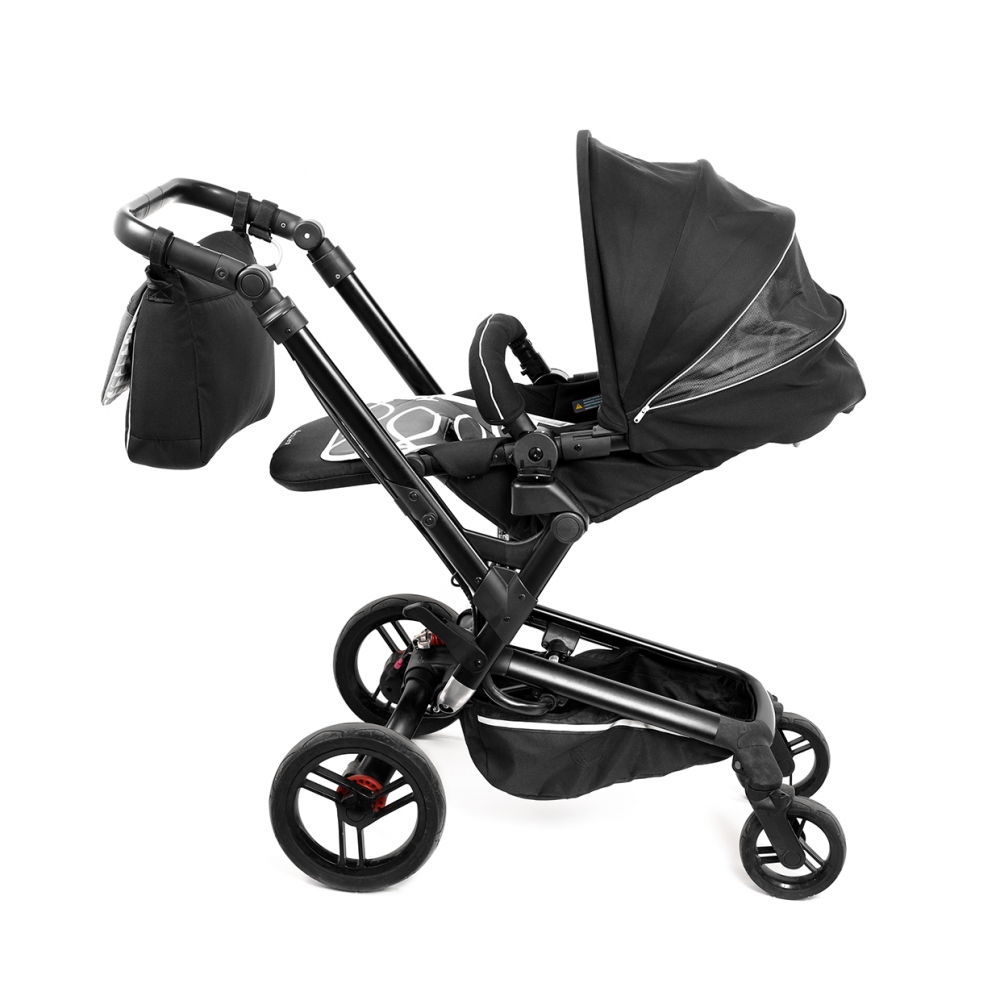 Imagen en la que se ve un carrito de bebé