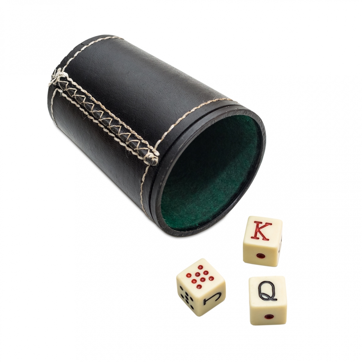 Imagen en la que se ve un cubilete y unos dados