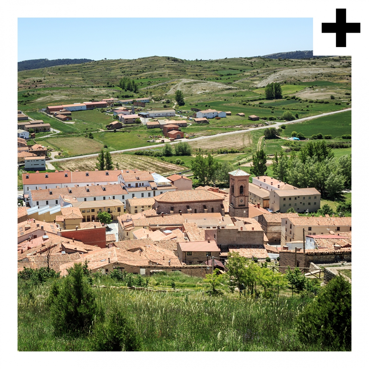 Imagen en la que se ve el plural del concepto pueblo