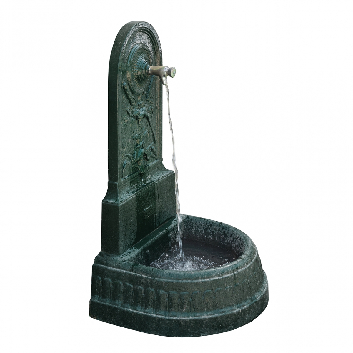 Imagen en la que se ve una fuente pública de agua