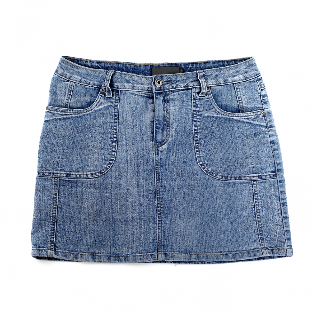 Imagen en la que se ve una falda vaquera