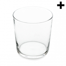 Imagen en la que se ve un vaso de cristal vacío