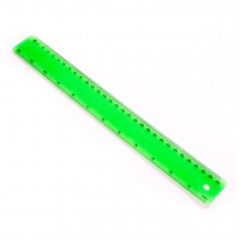 Imagen en la que aparece una regla para medir y trazar líneas rectas