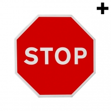 Imagen en la que se ve el plural del concepto señal de stop