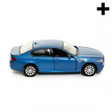 Imagen en la que se ve un coche azul en perspectiva lateral