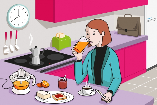 En la escena, se observa a una madre que está bebiendo un zumo de naranja en la cocina de la casa. Se puede ver también distintos alimentos, utensilios y electrodomésticos relacionados con la hora del desayuno.
